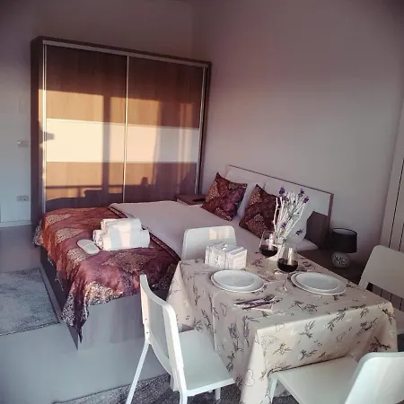 Garsoniera Dry Kazeboo Năvodari